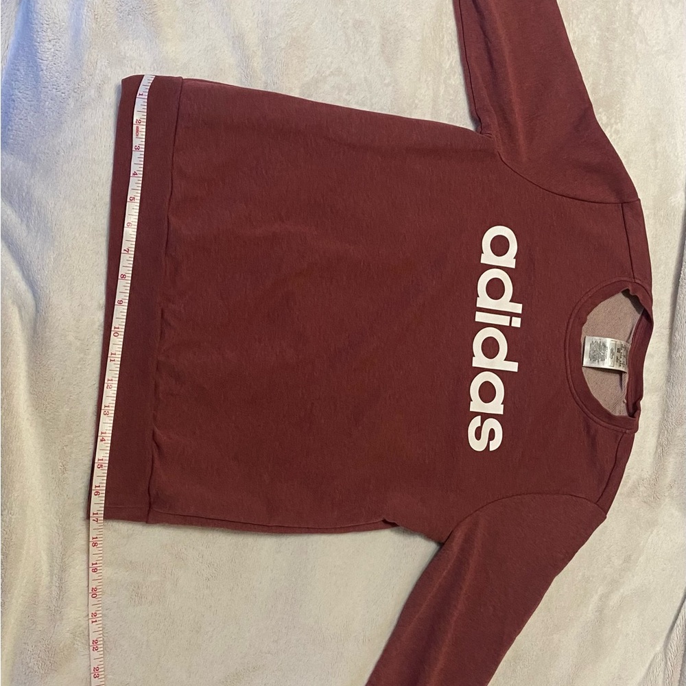 Women’s medium Adidas crew sweatshirt
